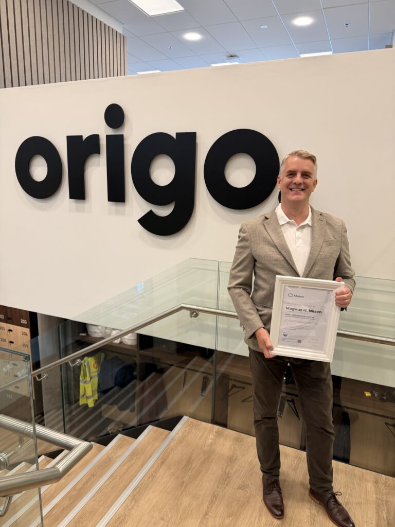 Origo hefur nú innan sinna raða staðfestan úttektarstjóra samkvæmt ISO 42001 – alþjóðlega staðlinum um stjórnunarkerfi fyrir gervigreind.